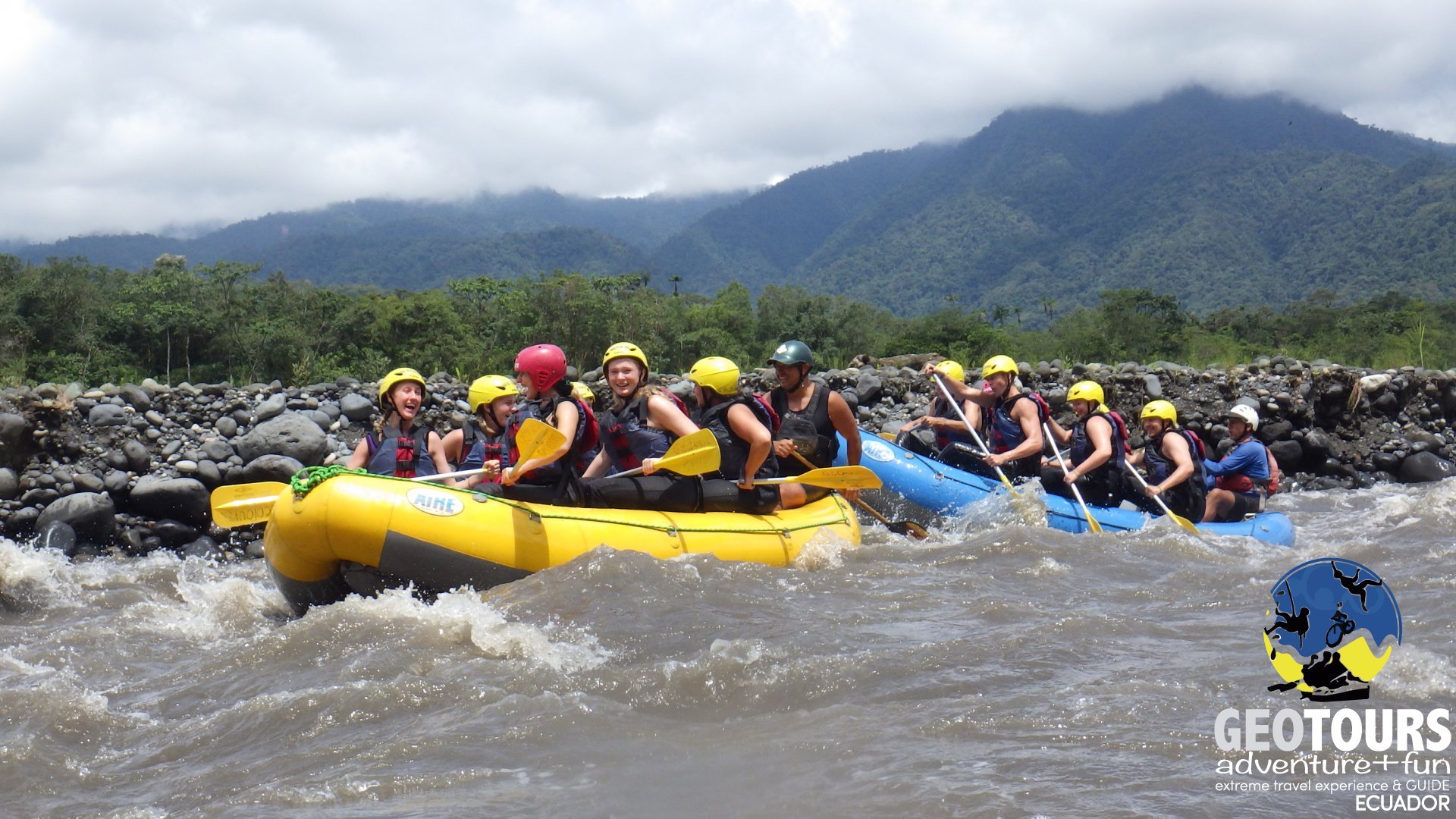 Tour Rafting en el alto Pastaza Nivel III+ IV