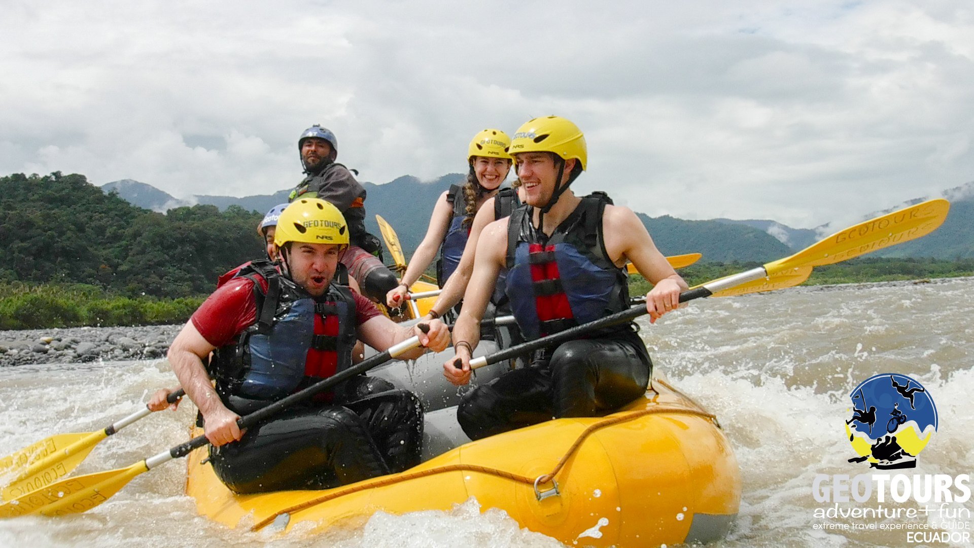 Tour Rafting en el alto Pastaza Nivel III+ IV